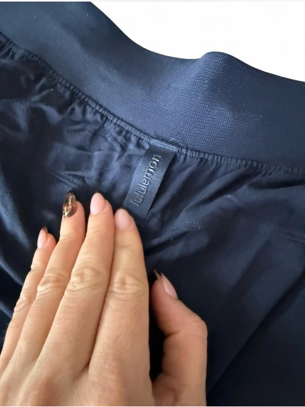 Lululemon women’s joggers